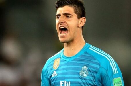 ريال مدريد يمدد عقد تيبو كورتوا حتى عام 2027